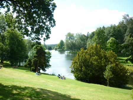 images/stourhead-lake-1.jpg