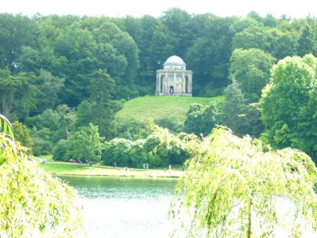 images/stourhead-temple-apollo.jpg